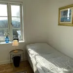 F27-1 3 People, 3 Bedrooms, Fully Furnished فيلة