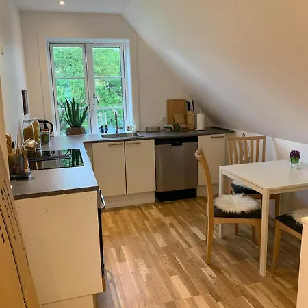 F27-1 3 People, 3 Bedrooms, Fully Furnished * Aalbor