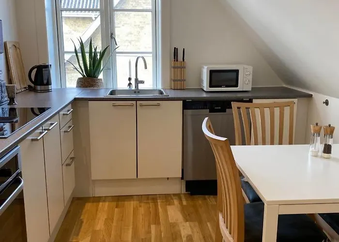 Villa F27-1 3 People, 3 Bedrooms, Fully Furnished *
