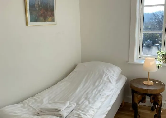 F27-1 3 People, 3 Bedrooms, Fully Furnished Villa
