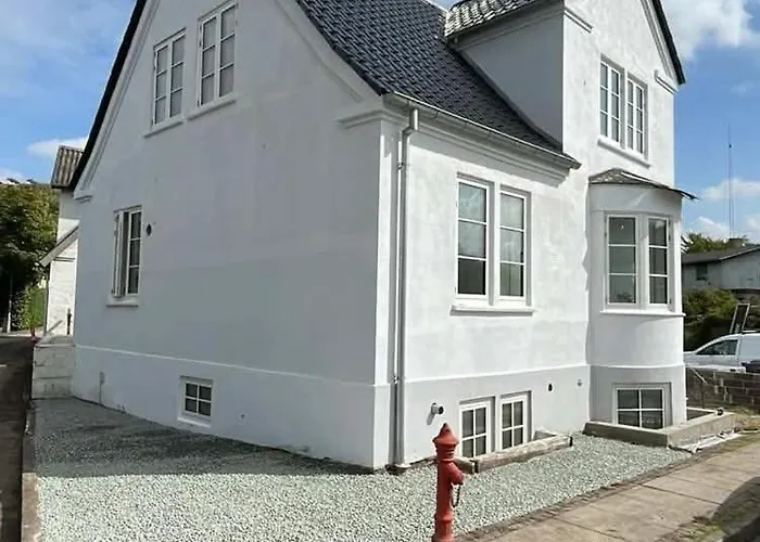 F27-1 3 People, 3 Bedrooms, Fully Furnished Ålborg